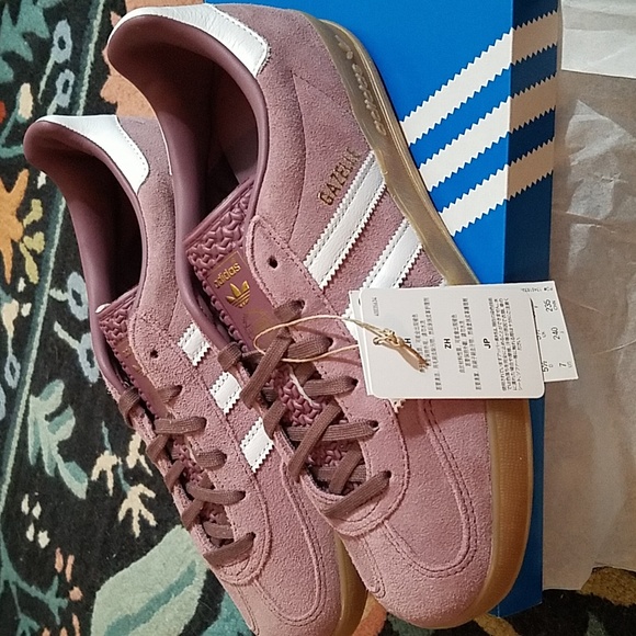 adidas Purple Sneakers with Soft Suede Upper and Classic Three Stripes - Picture 3 of 10